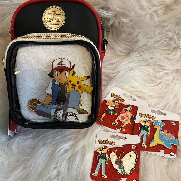 pokemon Handbags - Pokémon Ash & Pikachu Pin Display Crossbody Bag 6 Pokemon Pins Lapras Butterfree